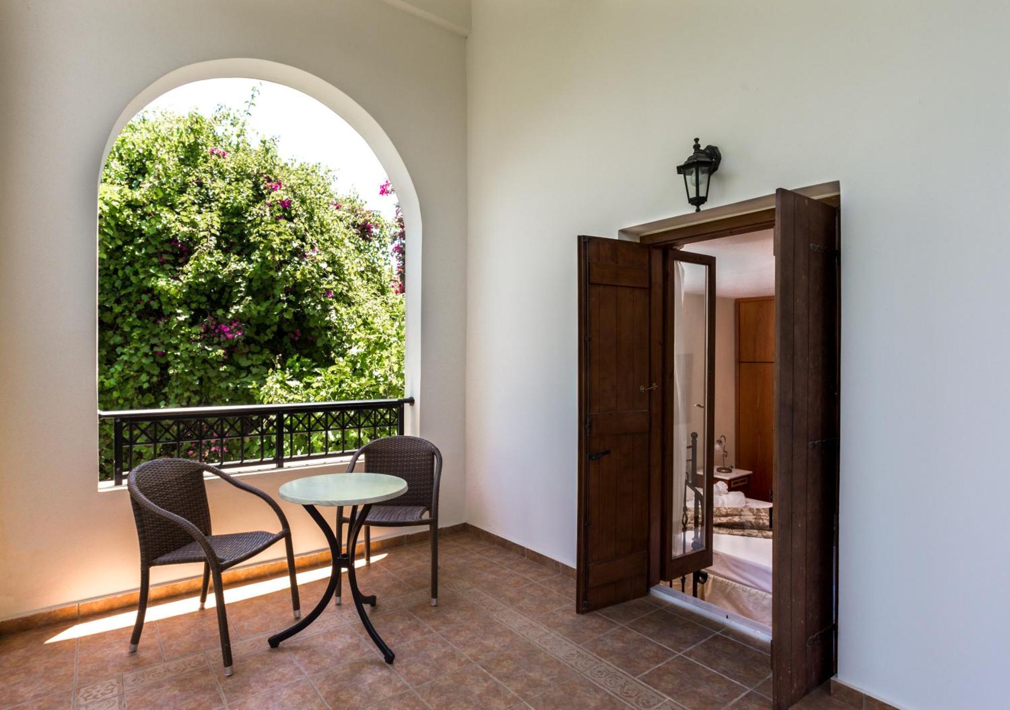 Douliana Villas Rom bilde