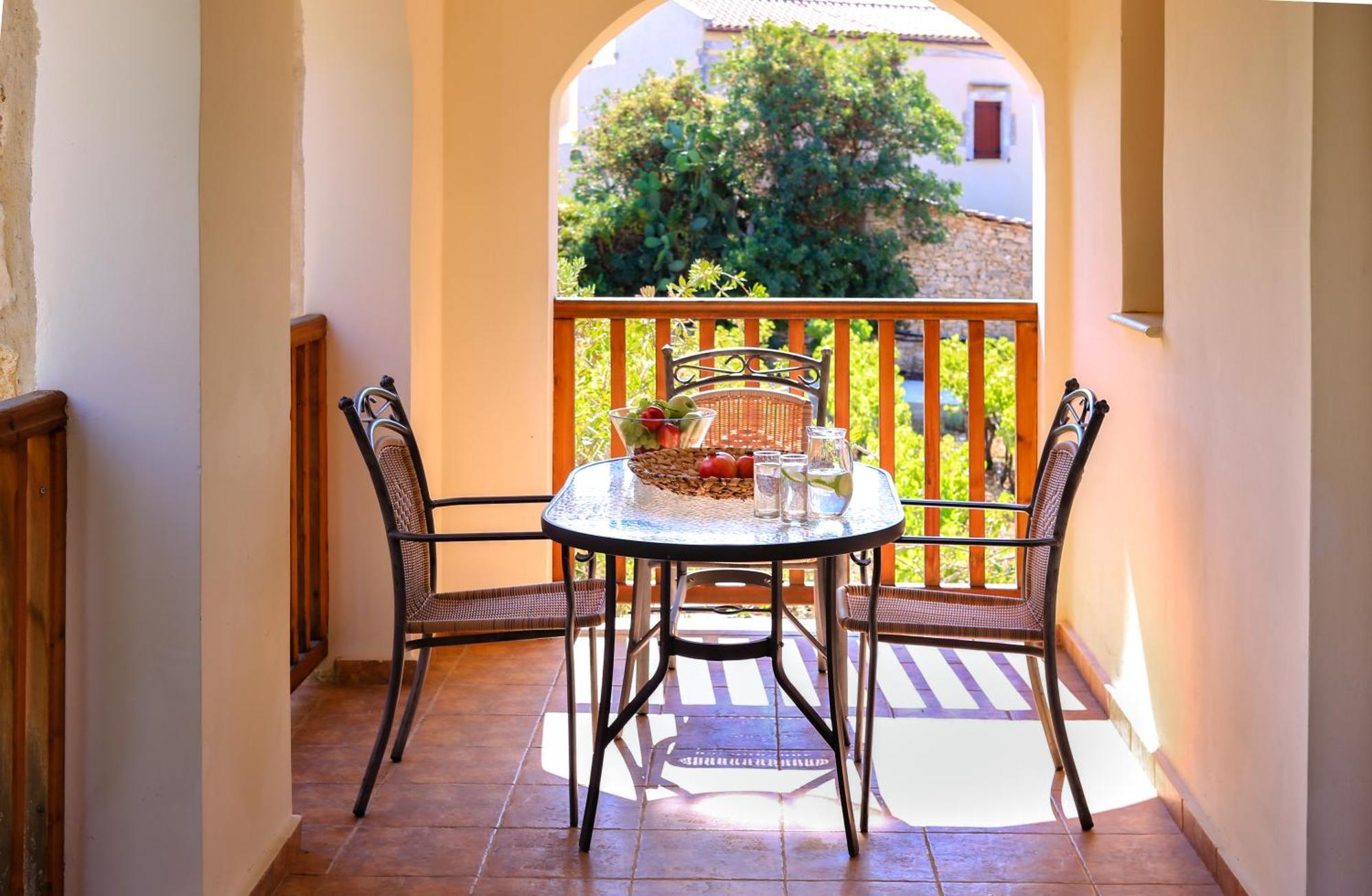 Douliana Villas Rom bilde